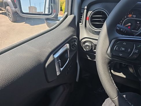 New 2026 Jeep Wrangler Unlimited Rubicon AWD/4WD image 15