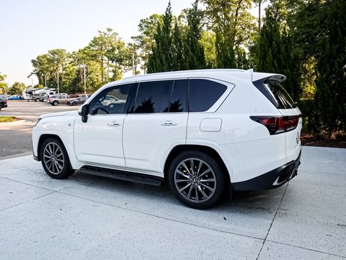 Used 2023 Lexus LX 600 F Sport w/ Accessory Package (Z1) AWD/4WD image 7