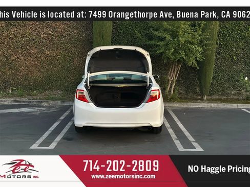 Used 2014 Toyota Camry LE image 15