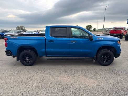 Used 2023 Chevrolet Silverado 1500 Custom Trail Boss AWD/4WD image 6