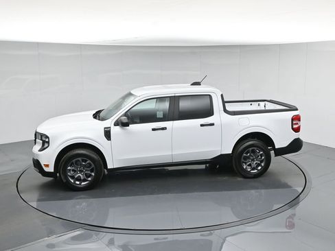 Certified 2025 Ford Maverick XLT w/ 4K Tow Package AWD/4WD image 44