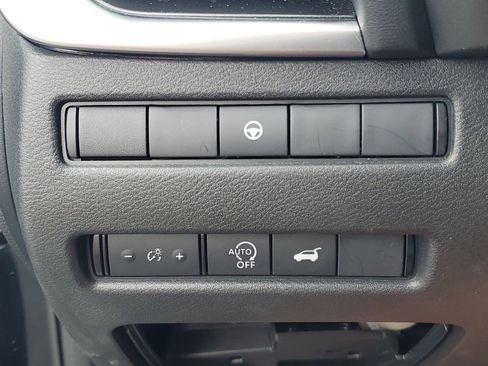 Used 2024 Nissan Rogue SV image 20