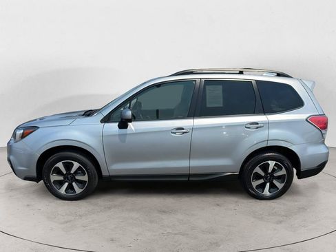 Used 2017 Subaru Forester 2.5i Premium w/ All-Weather Package AWD/4WD image 2
