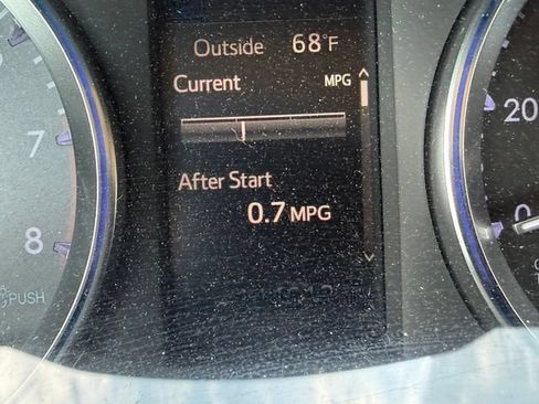 Used 2018 Toyota Highlander XLE AWD/4WD image 18