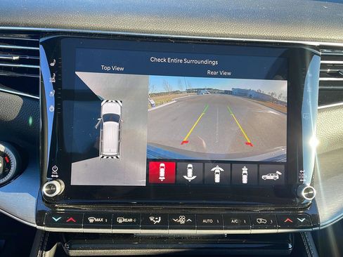 New 2026 Jeep Grand Wagoneer Base image 19