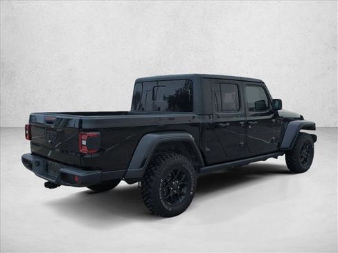 Used 2024 Jeep Gladiator Sport image 5