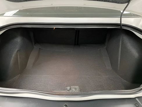 Used 2021 Dodge Challenger SXT RWD image 11