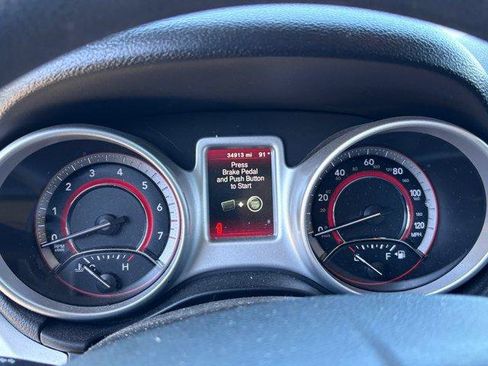 Used 2020 Dodge Journey SE FWD image 9