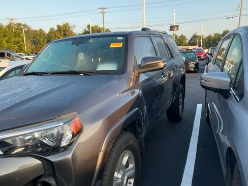 Used 2019 Toyota 4Runner SR5 Premium RWD image 11