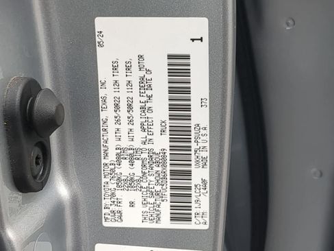 Used 2024 Toyota Tundra Capstone AWD/4WD image 39