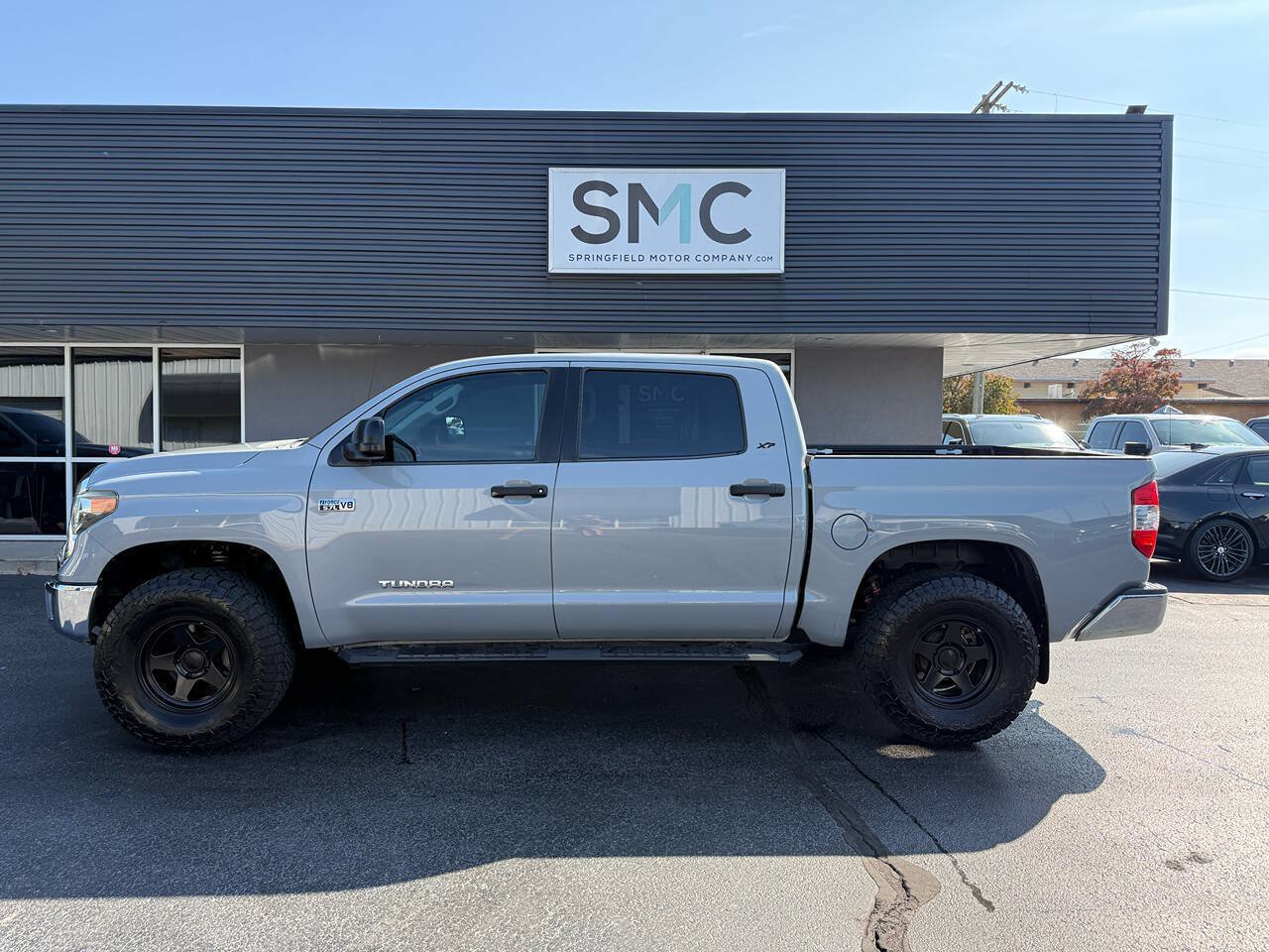 Used 2019 Toyota Tundra SR5 w/ SR5 Upgrade Package AWD/4WD image 12
