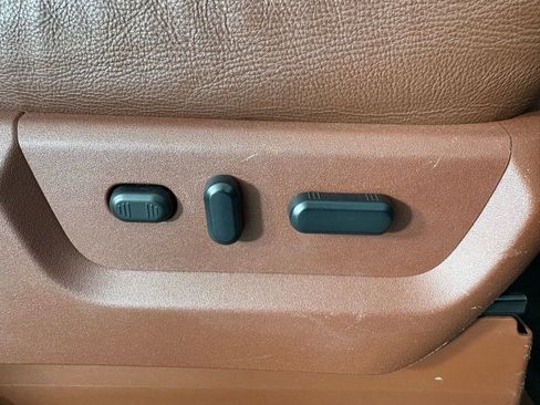 Used 2014 Ford F250 King Ranch w/ King Ranch w/Chrome Package image 39