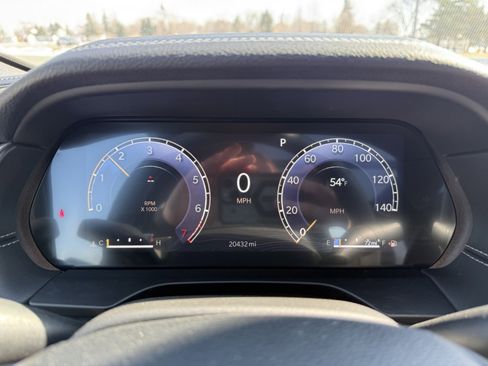 Used 2024 Jeep Grand Cherokee Limited w/ Black Appearance Package image 23