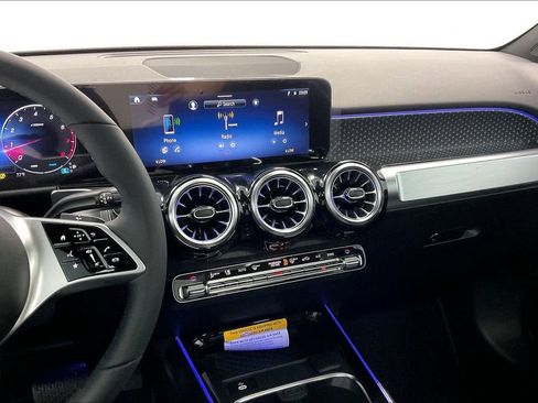 New 2026 Mercedes-Benz GLB 250 image 6