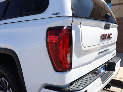 Used 2019 GMC Sierra 1500 AT4 w/ AT4 Premium Package AWD/4WD image 18