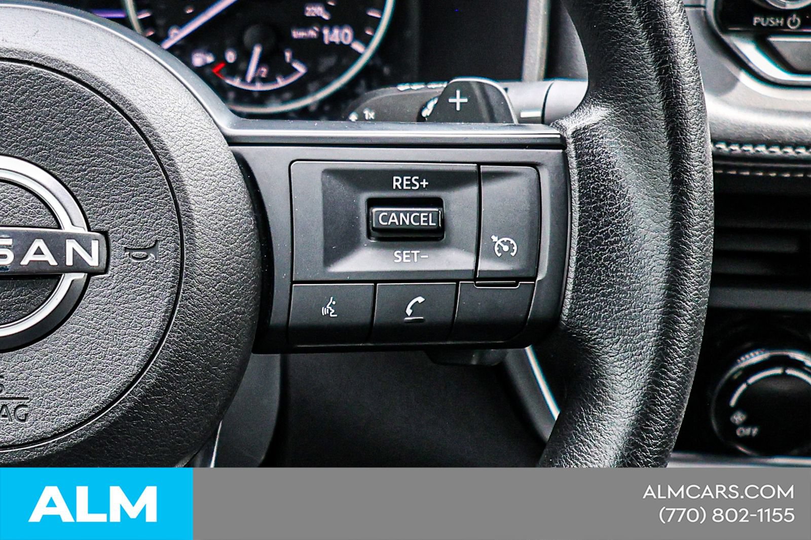 Used 2024 Nissan Rogue S FWD image 27