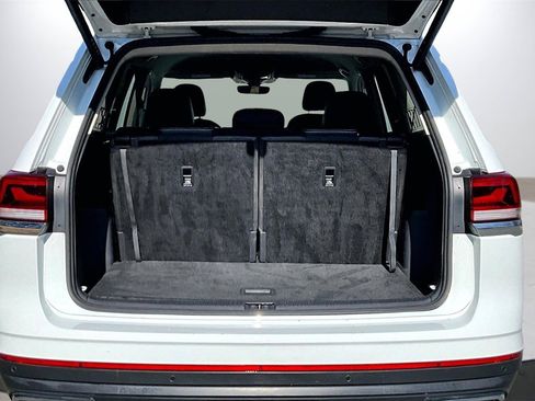 Used 2024 Volkswagen Atlas SE image 25