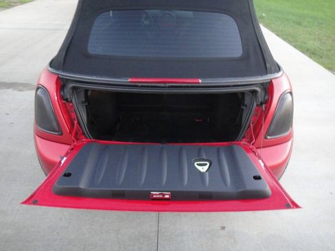 Used 2010 MINI Cooper Convertible FWD image 24