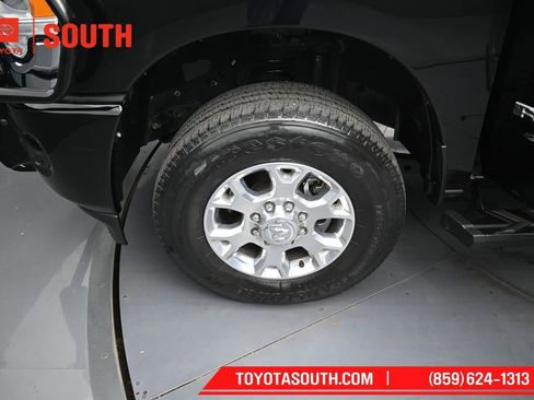 Used 2024 RAM 2500 Laramie AWD/4WD image 35