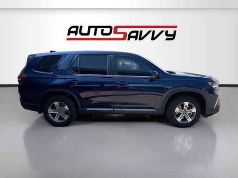 Used 2025 Honda Pilot EX-L image 8
