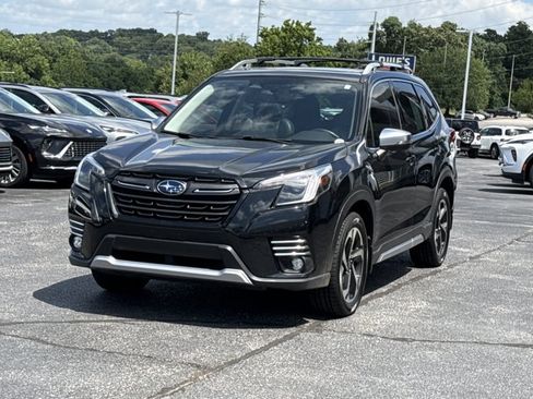 Used 2023 Subaru Forester Touring AWD/4WD image 15