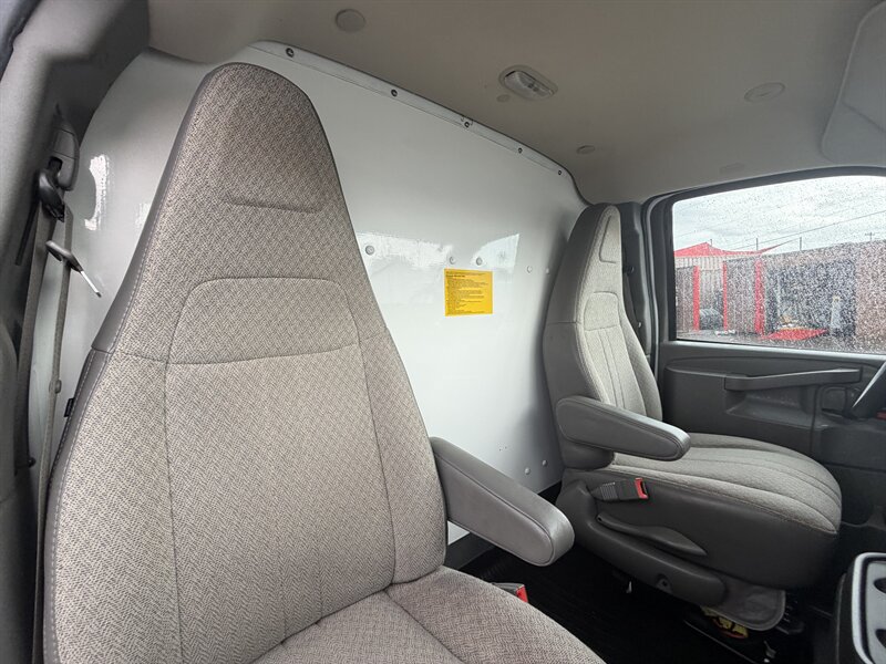 Used 2023 Chevrolet Express 3500 RWD image 16