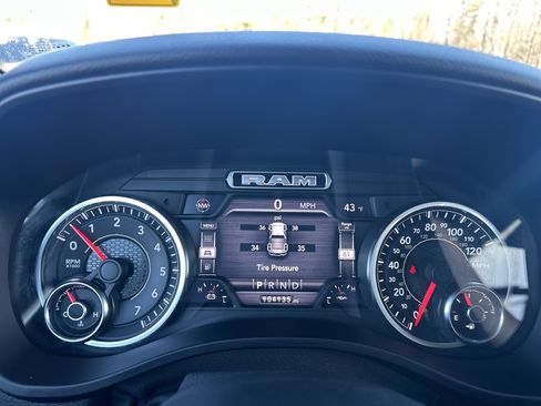 Used 2019 RAM 1500 Big Horn AWD/4WD image 18