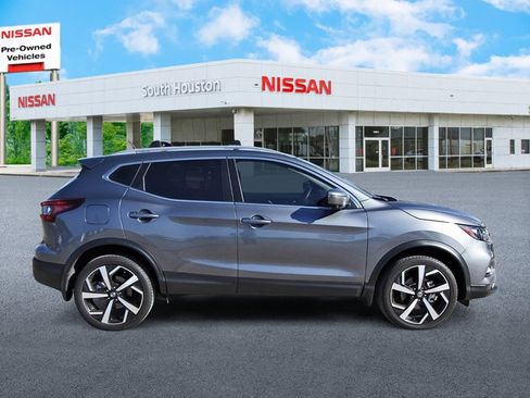 Certified 2022 Nissan Rogue Sport SL image 5