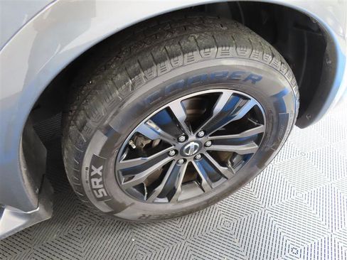 Used 2018 Nissan Armada Platinum w/ Captain Seat Package image 9