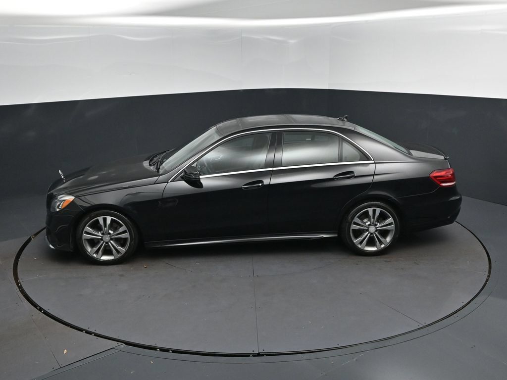 Used 2016 Mercedes-Benz E 350 4MATIC Sedan image 32