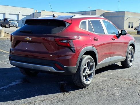 Used 2024 Chevrolet Trax LT image 28