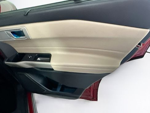 Used 2024 Ford Explorer Limited image 32