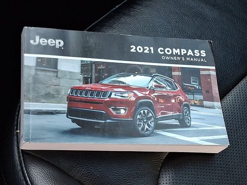 Used 2021 Jeep Compass 80th Special Edition image 27