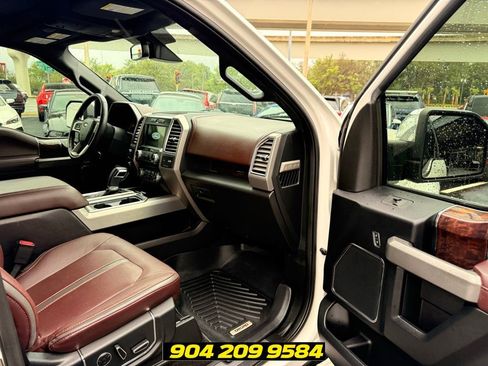 Used 2016 Ford F150 Platinum w/ Equipment Group 701A Luxury AWD/4WD image 31