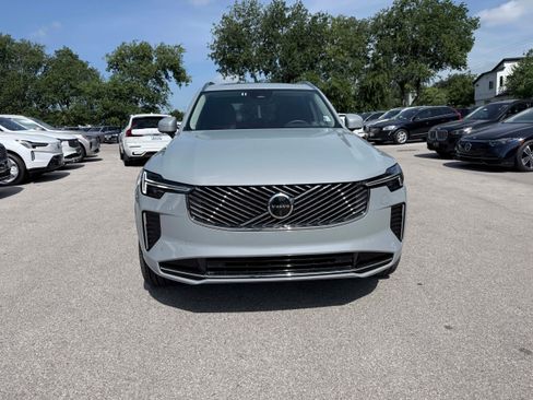 Certified 2026 Volvo XC90 B6 Plus AWD/4WD image 9