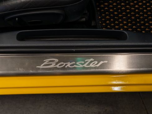 Used 1998 Porsche Boxster RWD image 41