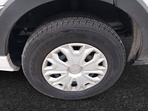 Used 2023 Ford Transit 350 XLT image 7