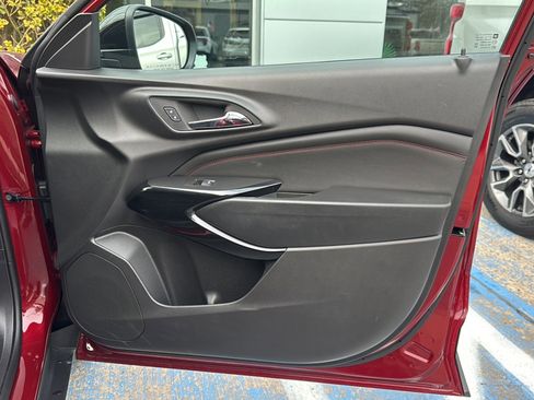 Used 2025 Chevrolet Trax RS w/ Driver Confidence Package image 16