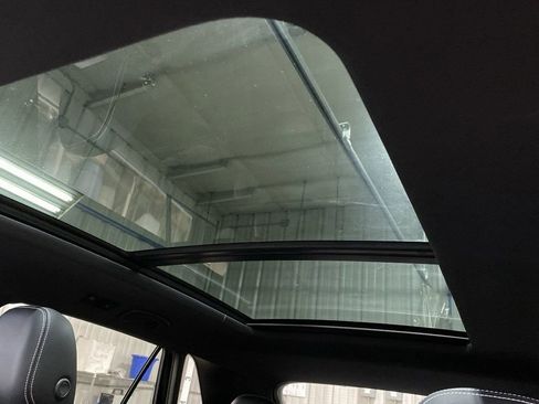 Used 2023 Volkswagen Atlas Cross Sport SEL R-Line image 7