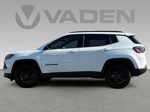 New 2026 Jeep Compass Latitude image 6