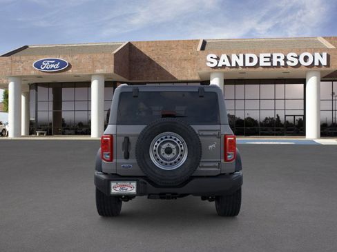 New 2025 Ford Bronco 4-Door image 5