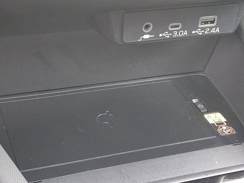 Used 2025 Subaru Forester Premium image 24