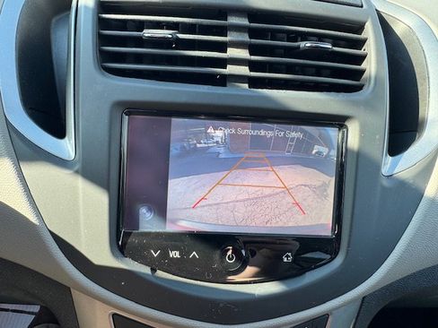 Used 2016 Chevrolet Trax LT w/ LT Convenience Package image 18