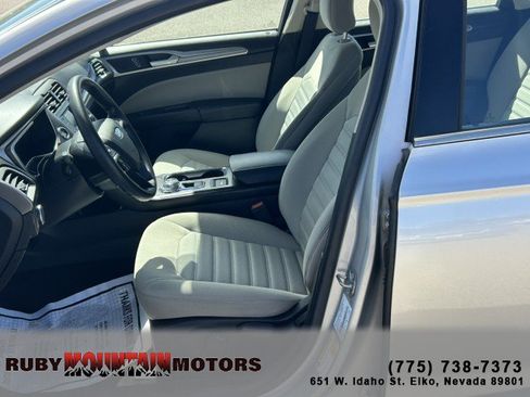 Used 2018 Ford Fusion S FWD image 11