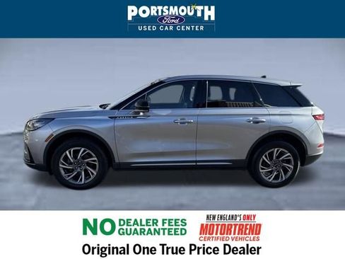 Used 2023 Lincoln Corsair AWD w/ Equipment Group 101A image 2