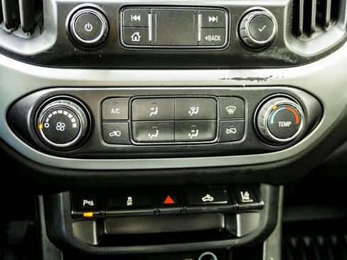 Used 2022 Chevrolet Colorado LT w/ Fleet Safety Package image 15