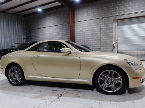 Used 2006 Lexus SC 430 Convertible w/ Preferred Accessory Pkg RWD image 42