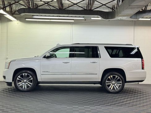 Used 2018 GMC Yukon XL Denali image 3