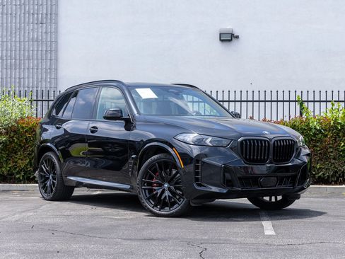 Used 2024 BMW X5 xDrive40i w/ M Sport Package AWD/4WD image 10