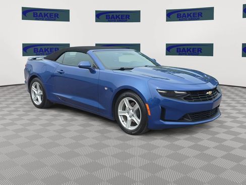 Used 2021 Chevrolet Camaro LT RWD image 3